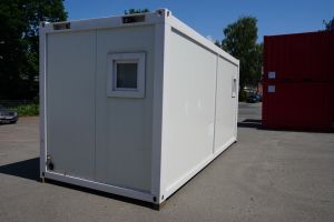 20' WC-Container / Außenansicht Fenster - conro.container